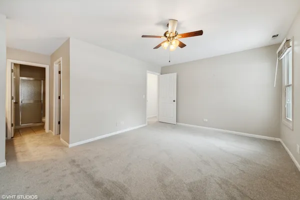 $2,600 | 184 Brook Lane, Unit 350, Vernon Hills, IL 60061
