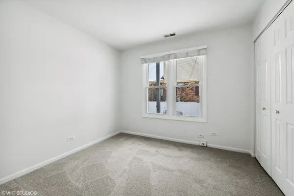 $2,600 | 184 Brook Lane, Unit 350, Vernon Hills, IL 60061