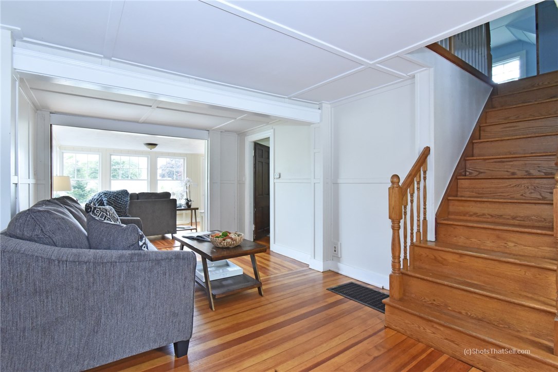 2745 Diamond Hill Road Cumberland, RI 02864 - Photo 8 of 38 Living area