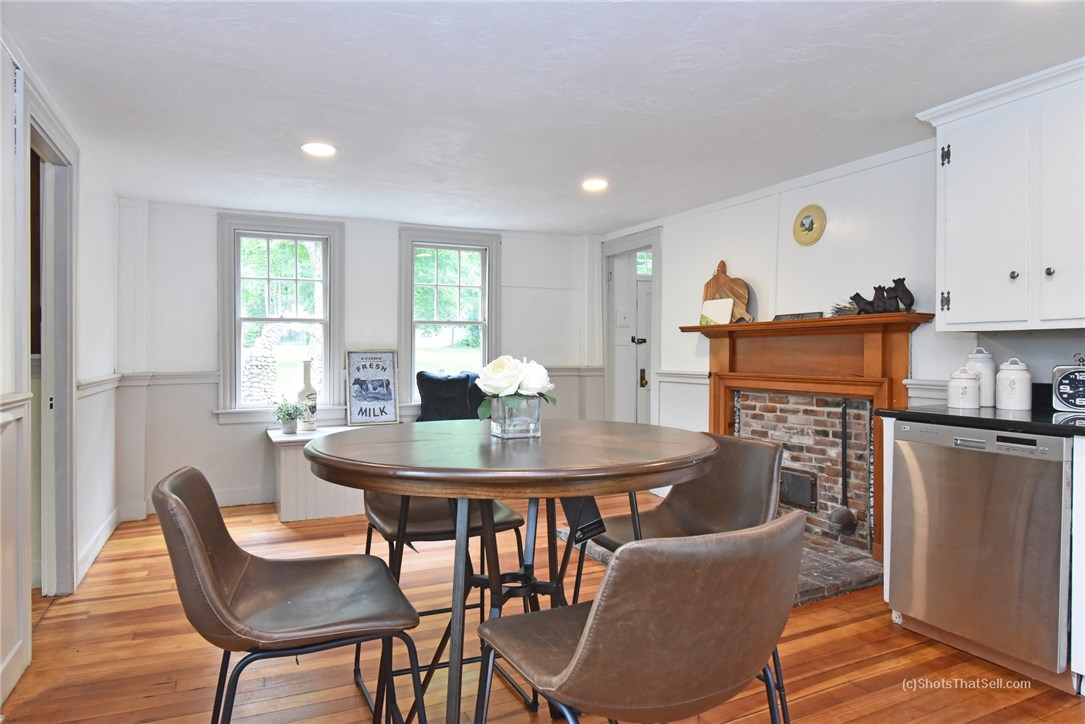 2745 Diamond Hill Road Cumberland, RI 02864 - Photo 10 of 38 Eat-in kitchen