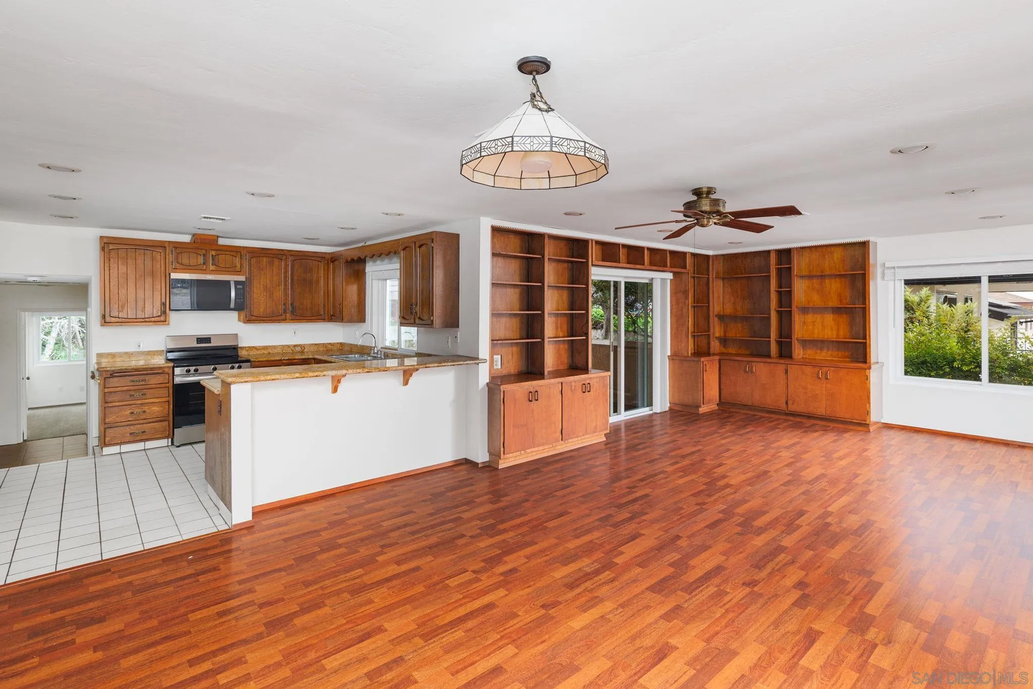 8231 Roy Street Lemon Grove, CA 91945 - Photo 3 of 19 Kitching and dining area
