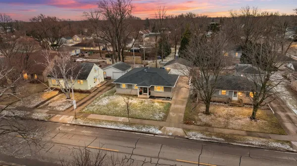 $334,900 | 1437 East Glendale Avenue, Appleton, WI 54911