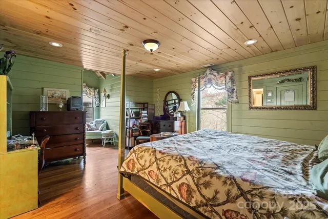 $2,299,000 | 2919 Highland Gap Road, Scaly Mountain, NC 28775