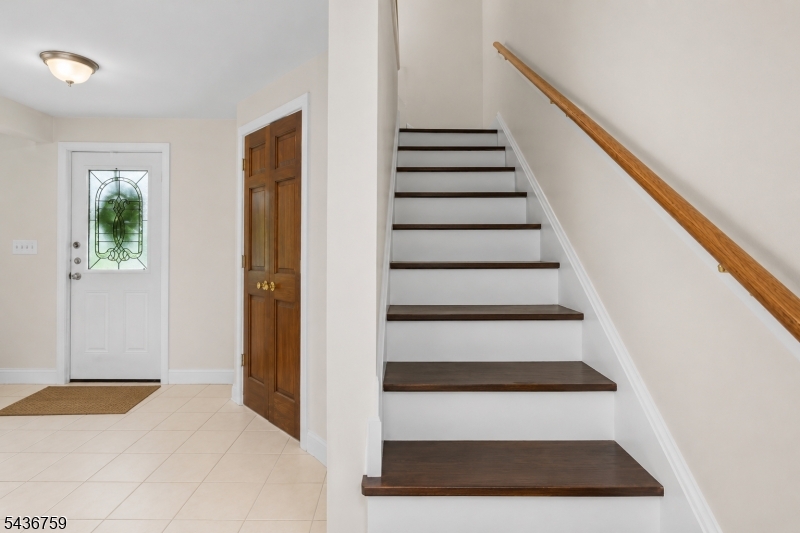 46 Ideal Street Gillette, NJ 07933 - Photo 7 of 47