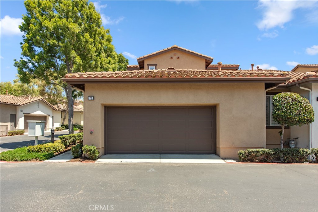 72 Shadowplay Irvine, CA 92620 - Photo 3 of 36