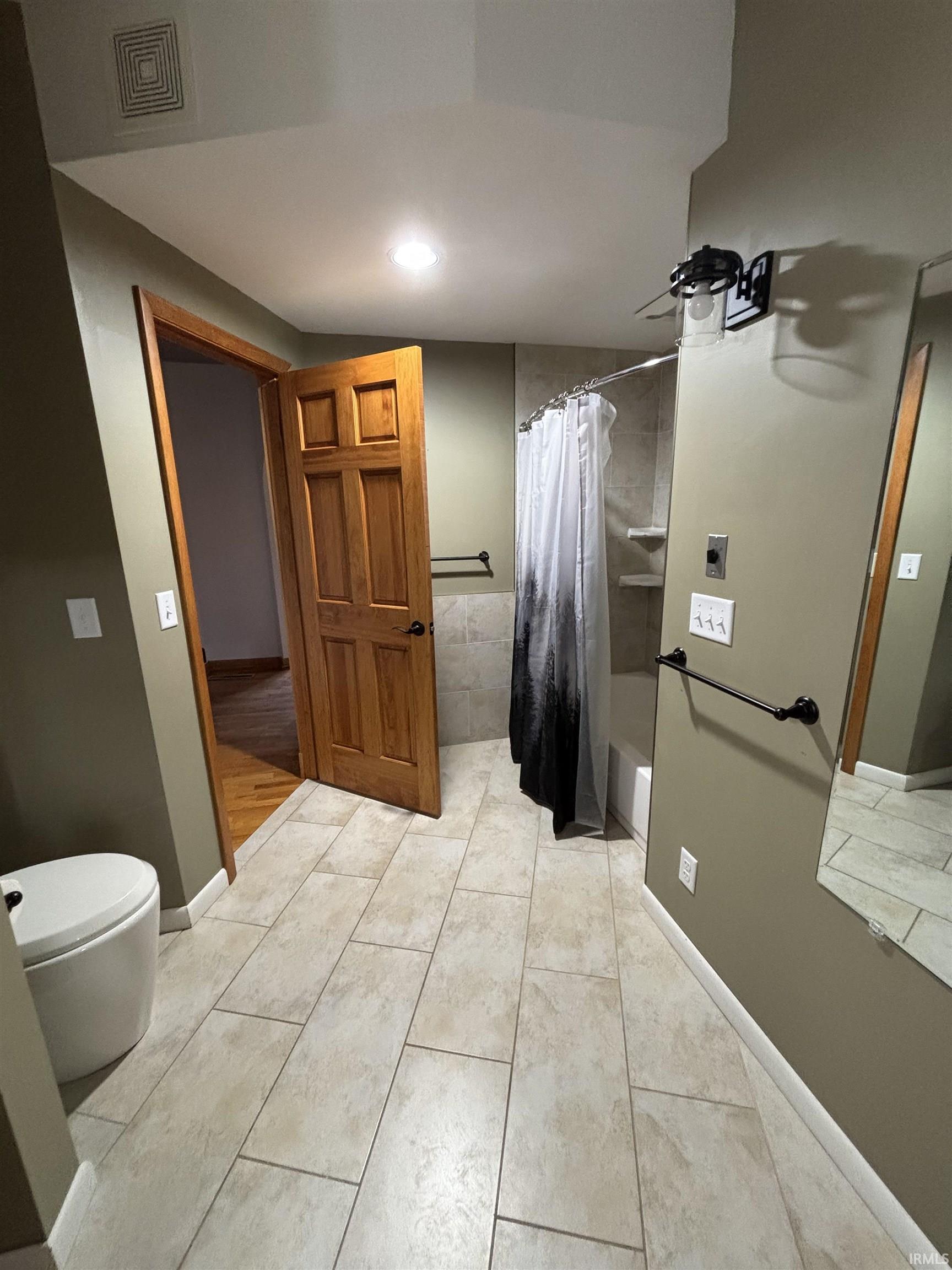 4353 North County Road Spencerville, IN 46788 - Photo 13 of 31