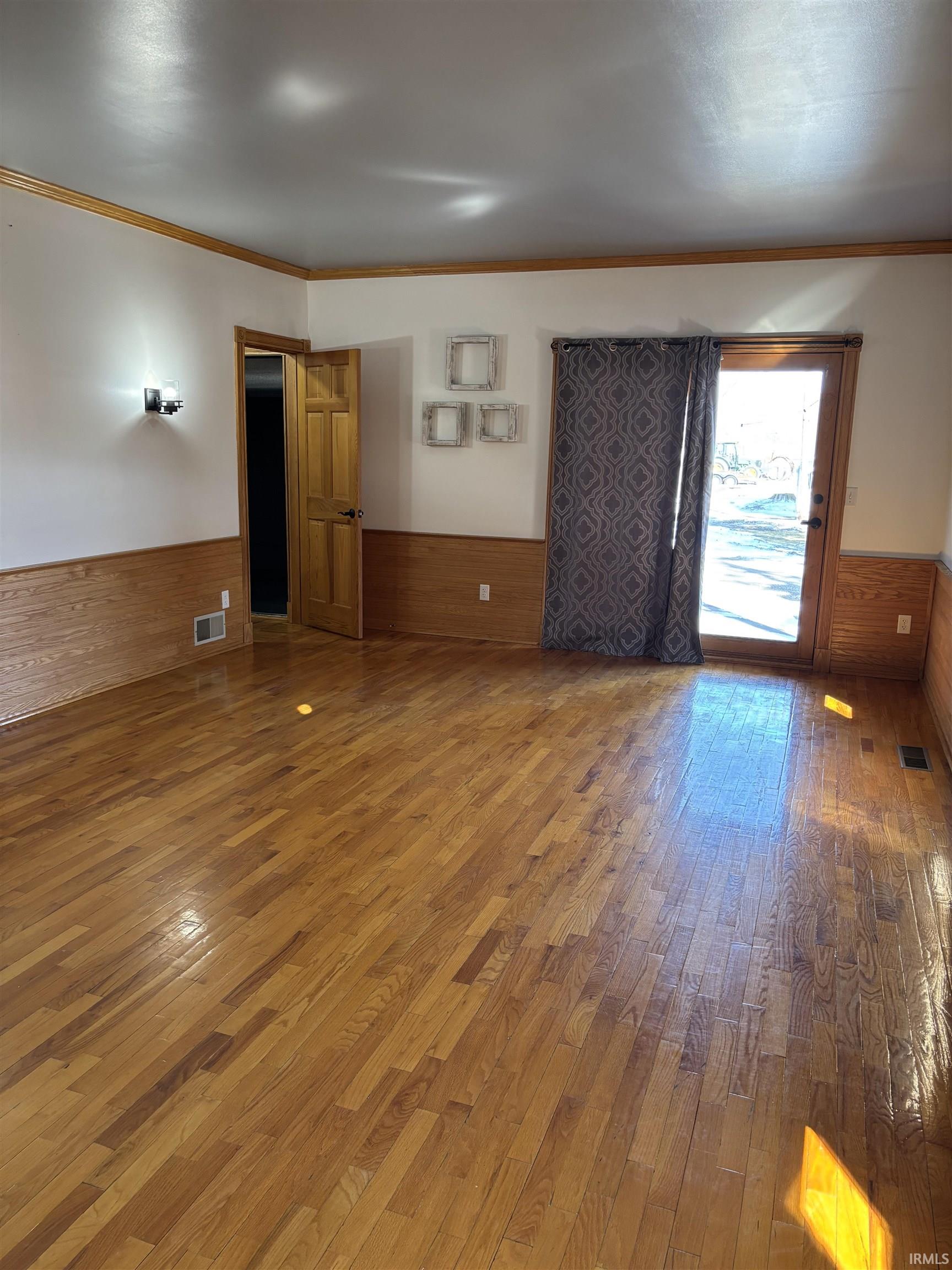 4353 North County Road Spencerville, IN 46788 - Photo 4 of 31