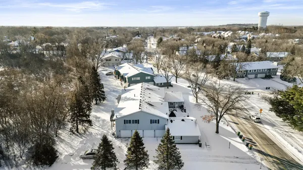 $189,900 | 5998 Fernwood Street, Shoreview, MN 55126