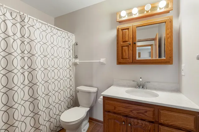 $200,000 | 5998 Fernwood Street, Shoreview, MN 55126