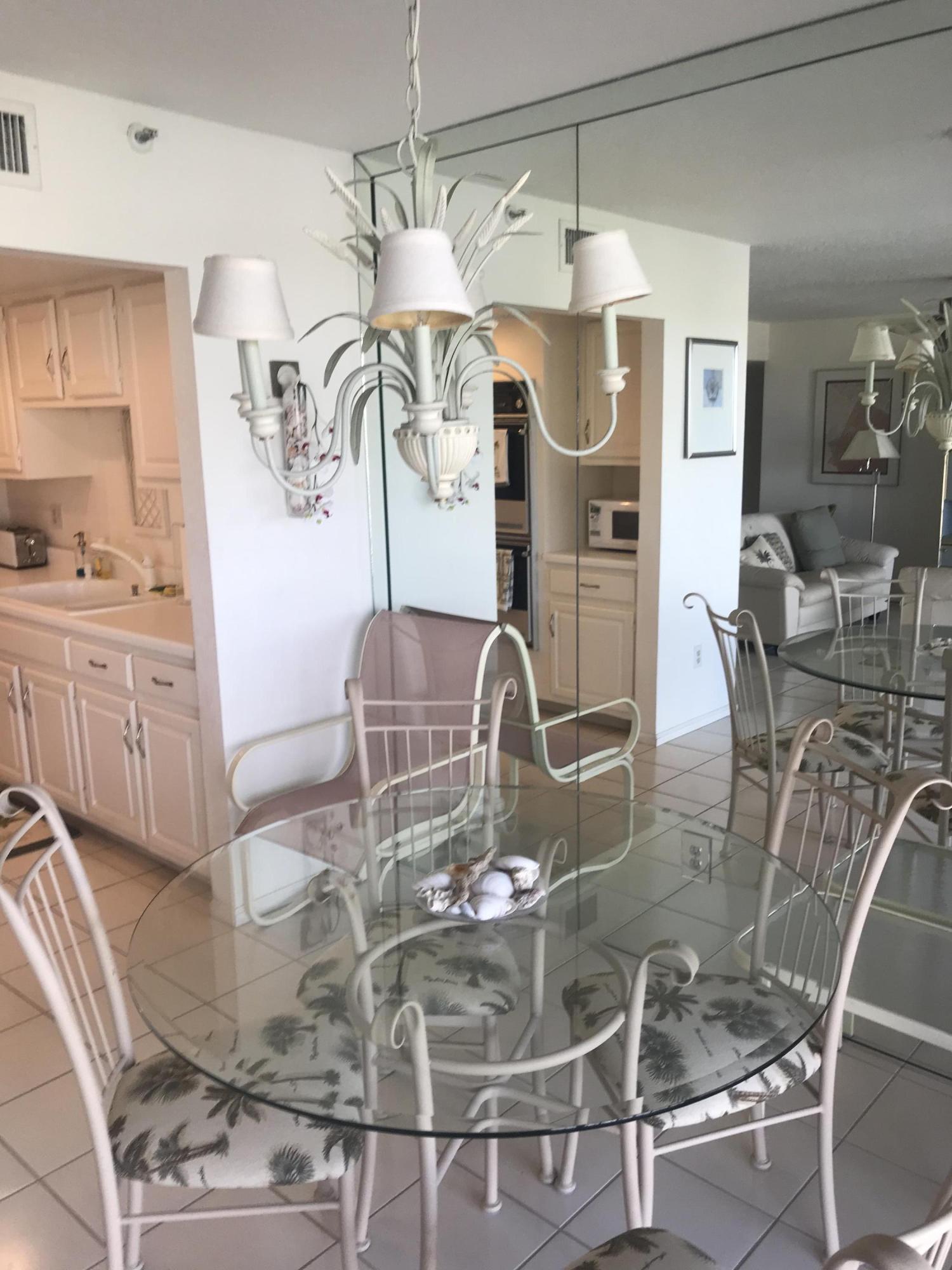 899 Jeffery Street, Unit 412 Boca Raton, FL 33487 - Photo 7 of 11 IMG_4062