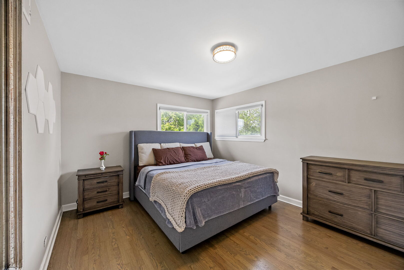 8104 Gross Point Road Morton Grove, IL 60053 - Photo 13 of 40