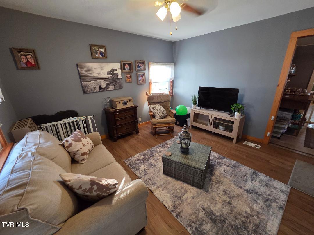 174 Double Springs Road Fall Branch, TN 37656 - Photo 13 of 30 /den