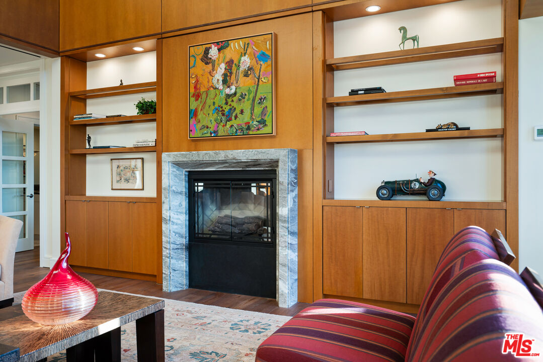 10580 Wilshire Boulevard, Unit 23NE Los Angeles, CA 90024 - Photo 6 of 42 a living room with furniture