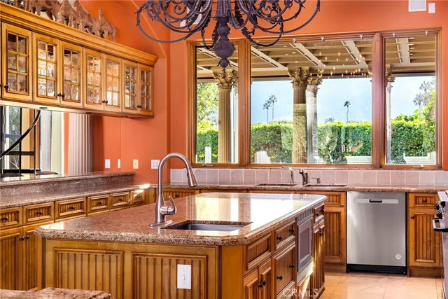 $2,900,000 | 41511 Bob Hope Drive, Rancho Mirage, CA 92270