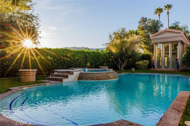 $2,900,000 | 41511 Bob Hope Drive, Rancho Mirage, CA 92270