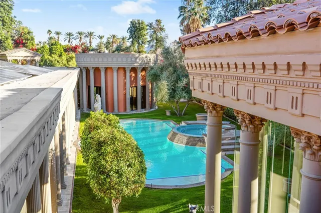 $2,900,000 | 41511 Bob Hope Drive, Rancho Mirage, CA 92270