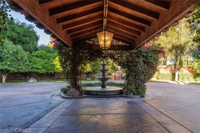 $2,900,000 | 41511 Bob Hope Drive, Rancho Mirage, CA 92270