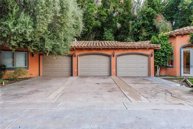 $2,900,000 | 41511 Bob Hope Drive, Rancho Mirage, CA 92270