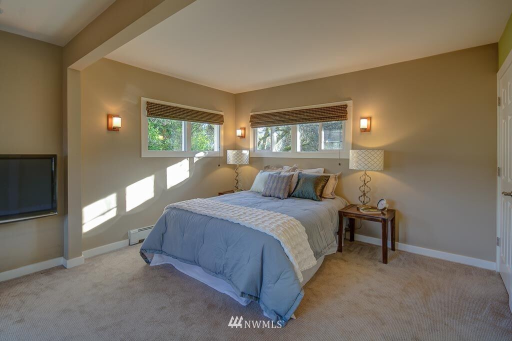 9833 45th Avenue Southwest Seattle, WA 98136 - Photo 11 of 18 Gallery Image 11