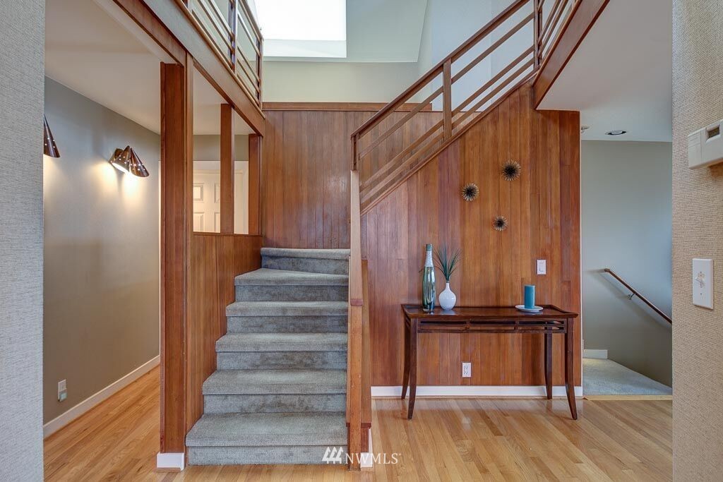 9833 45th Avenue Southwest Seattle, WA 98136 - Photo 7 of 18 Gallery Image 7
