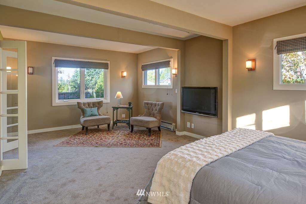 9833 45th Avenue Southwest Seattle, WA 98136 - Photo 9 of 18 Gallery Image 9