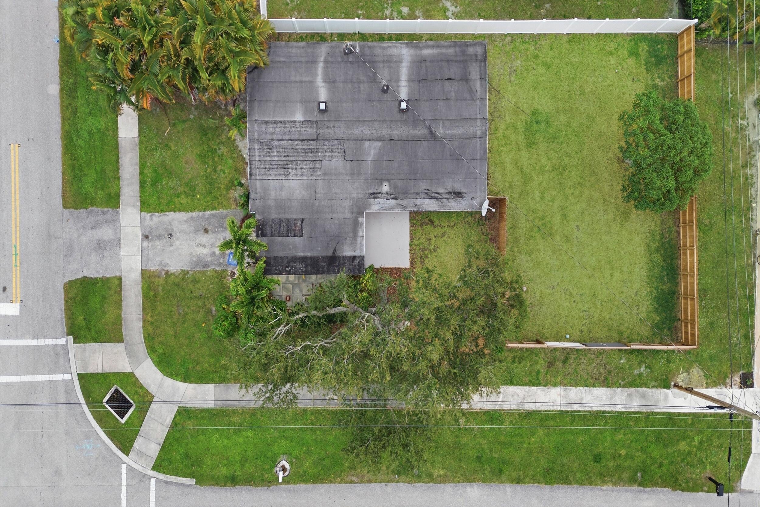 403 Todd Street Jupiter, FL 33458 - Photo 29 of 30 32_dji_20260112121756_0774_d_grass_7e7c9
