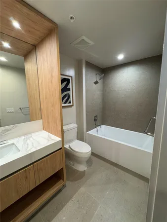 $399,000 | 11 Northeast 6th Street, Unit 2606, Miami, FL 33132
