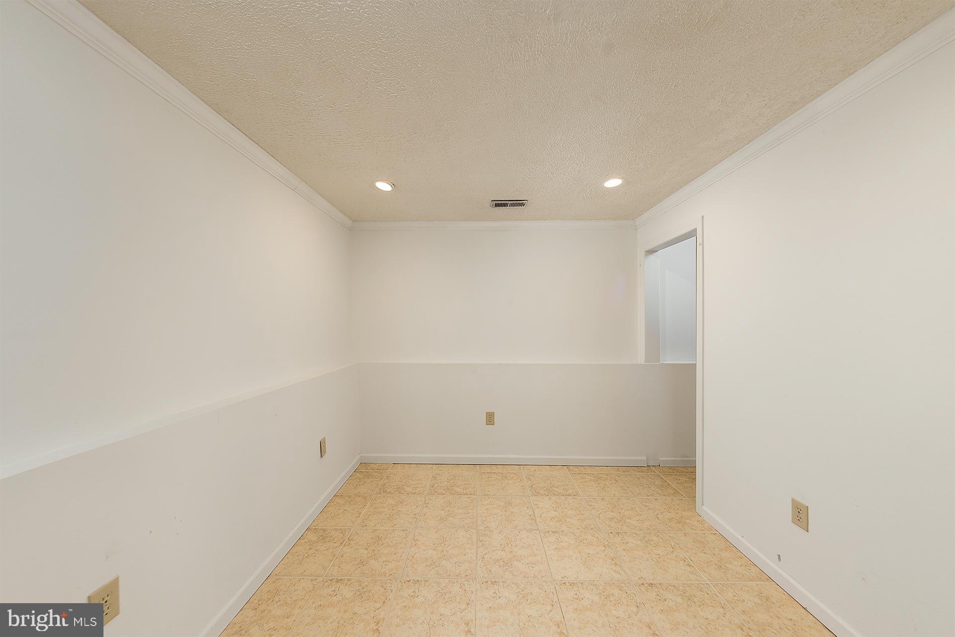 9438 Northgate Road Laurel, MD 20723 - Photo 25 of 40 Room on lower level