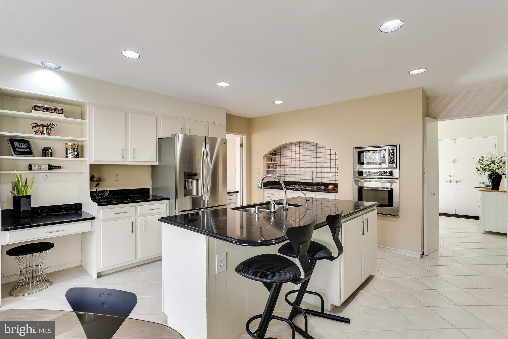 12302 Benson Branch Road Ellicott City, MD 21042 - Photo 12 of 43 Kitchen - Main Level