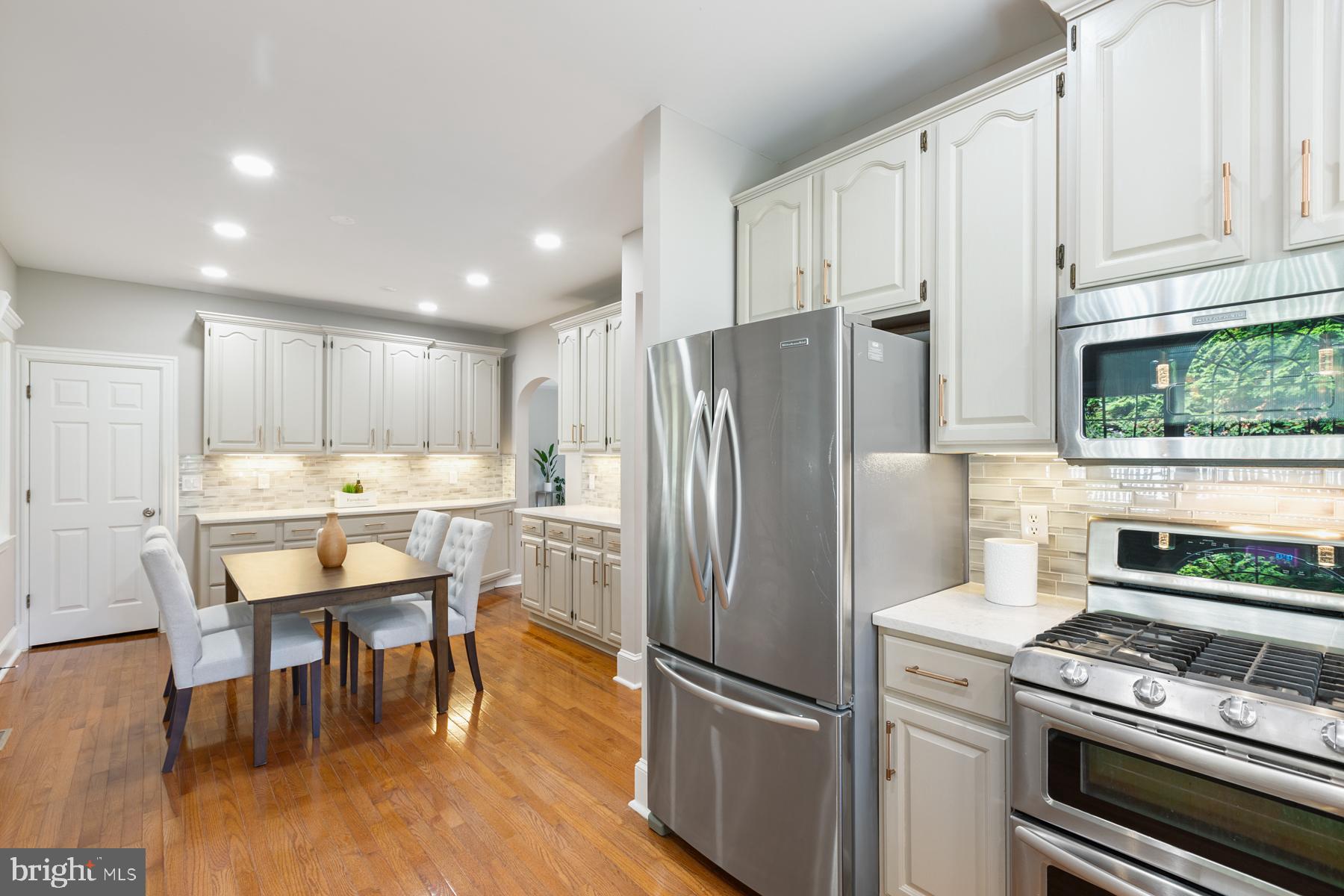 2646 Babcock Road Vienna, VA 22181 - Photo 21 of 52 Great Family Eating Space