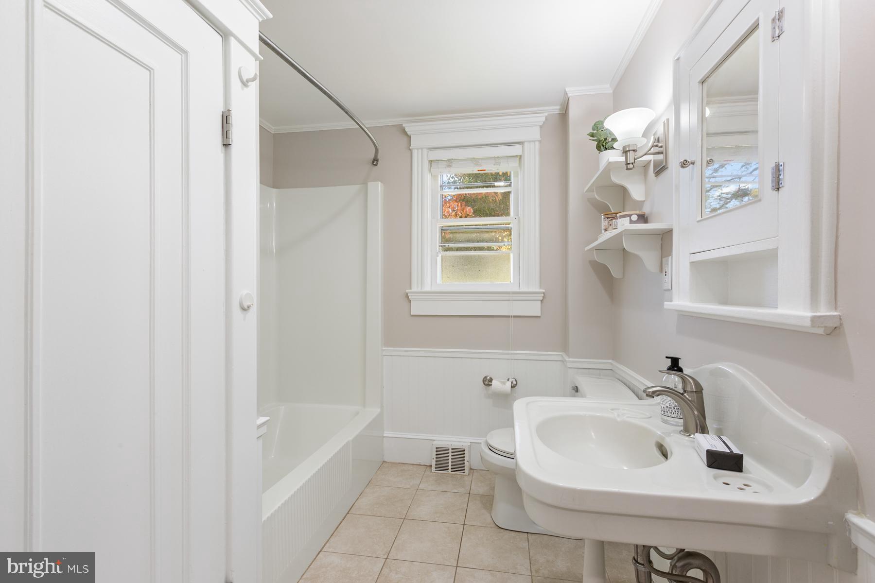 2646 Babcock Road Vienna, VA 22181 - Photo 30 of 52 Bath 3