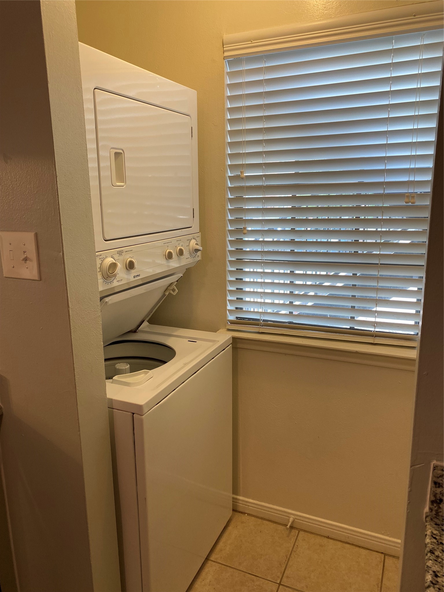 2401 Sycamore Avenue, Unit C2 Huntsville, TX 77340 - Photo 10 of 21