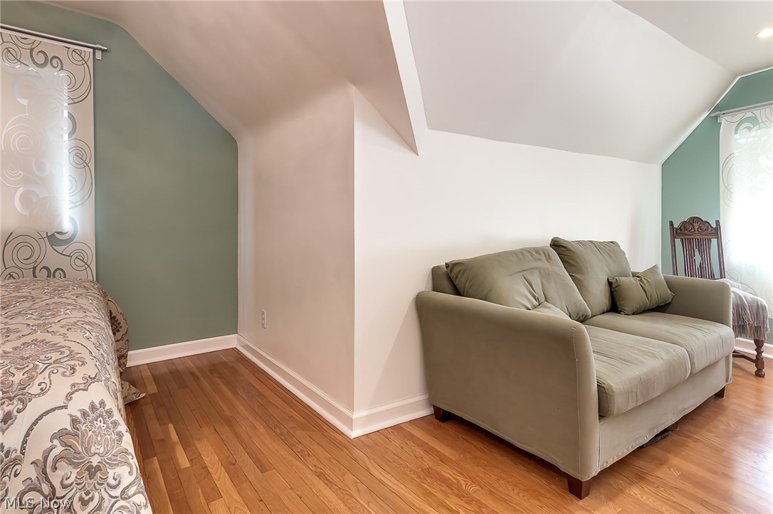 4531 Emerson Road Cleveland, OH 44121 - Photo 13 of 25