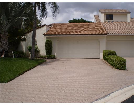 19484 Bay View Road, Unit 19484 Boca Raton, FL 33434 - Photo 2 of 8 Exterior Front