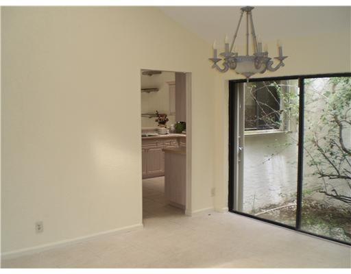 19484 Bay View Road, Unit 19484 Boca Raton, FL 33434 - Photo 5 of 8 Dining Room