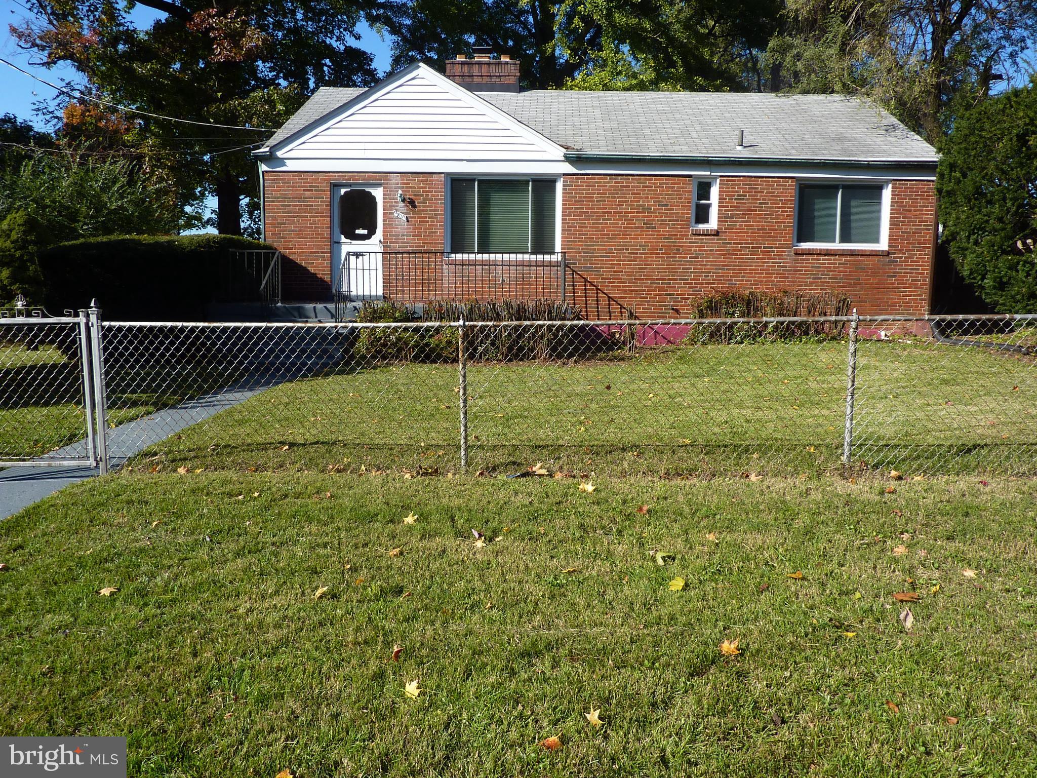 301 Dearborn Avenue Silver Spring, MD 20901 - Photo 3 of 30 Gallery Image 3