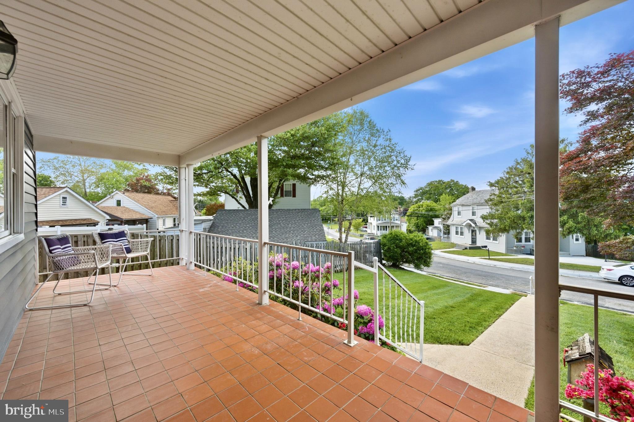 621 Woodsdale Road Baltimore, MD 21228 - Photo 3 of 59