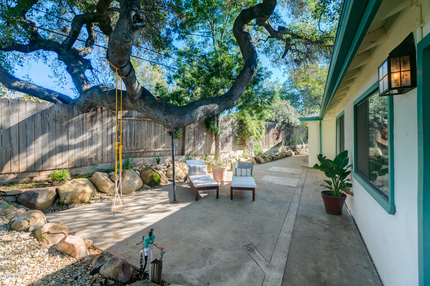 1111 Arcata Road Ojai, CA 93023 - Photo 23 of 27 Chaise View