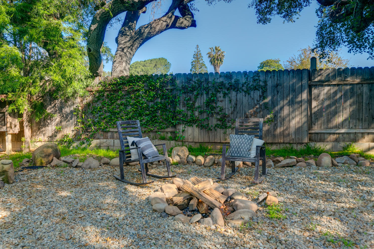 1111 Arcata Road Ojai, CA 93023 - Photo 24 of 27 FirePit View