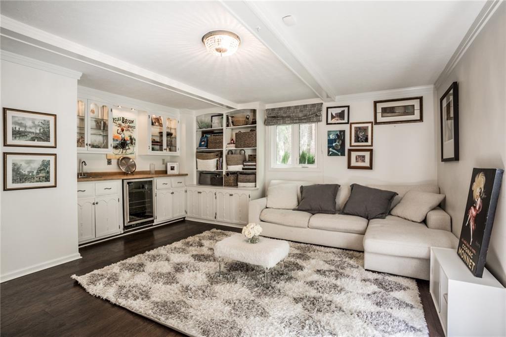 8939 Wickham Road Indianapolis, IN 46260 - Photo 22 of 41 Gallery Image 22