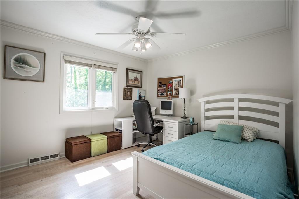 8939 Wickham Road Indianapolis, IN 46260 - Photo 32 of 41 Gallery Image 32