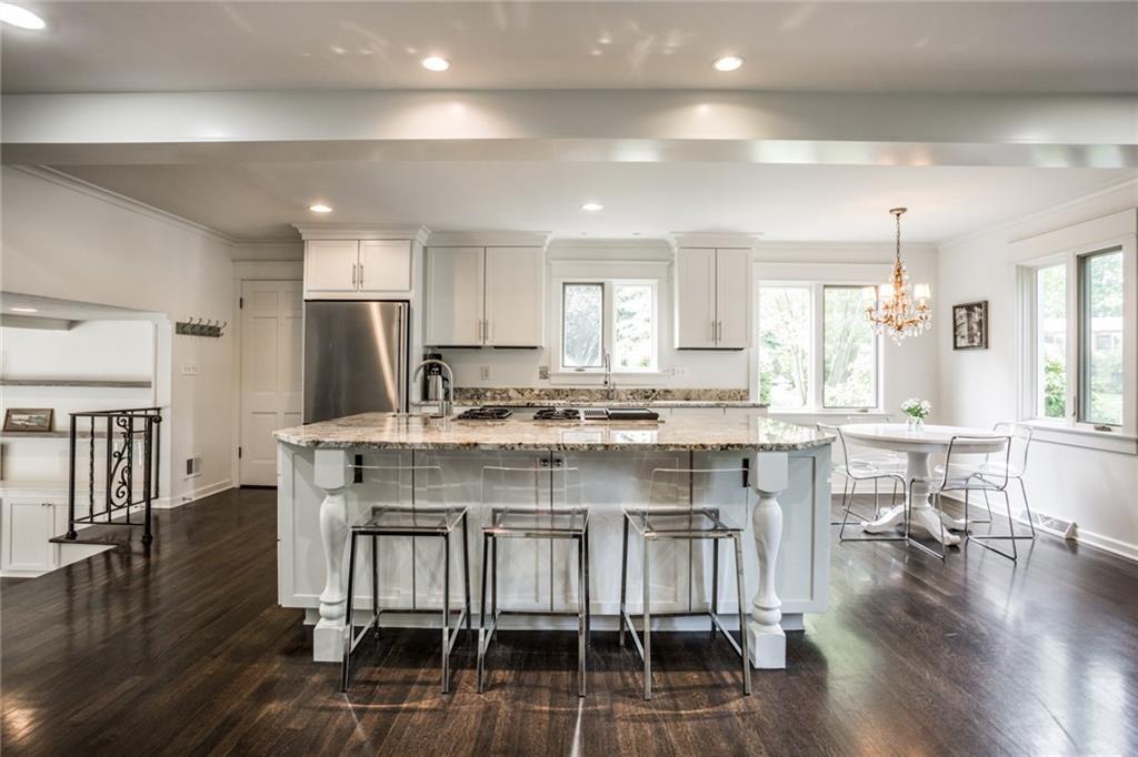 8939 Wickham Road Indianapolis, IN 46260 - Photo 7 of 41 Gallery Image 7