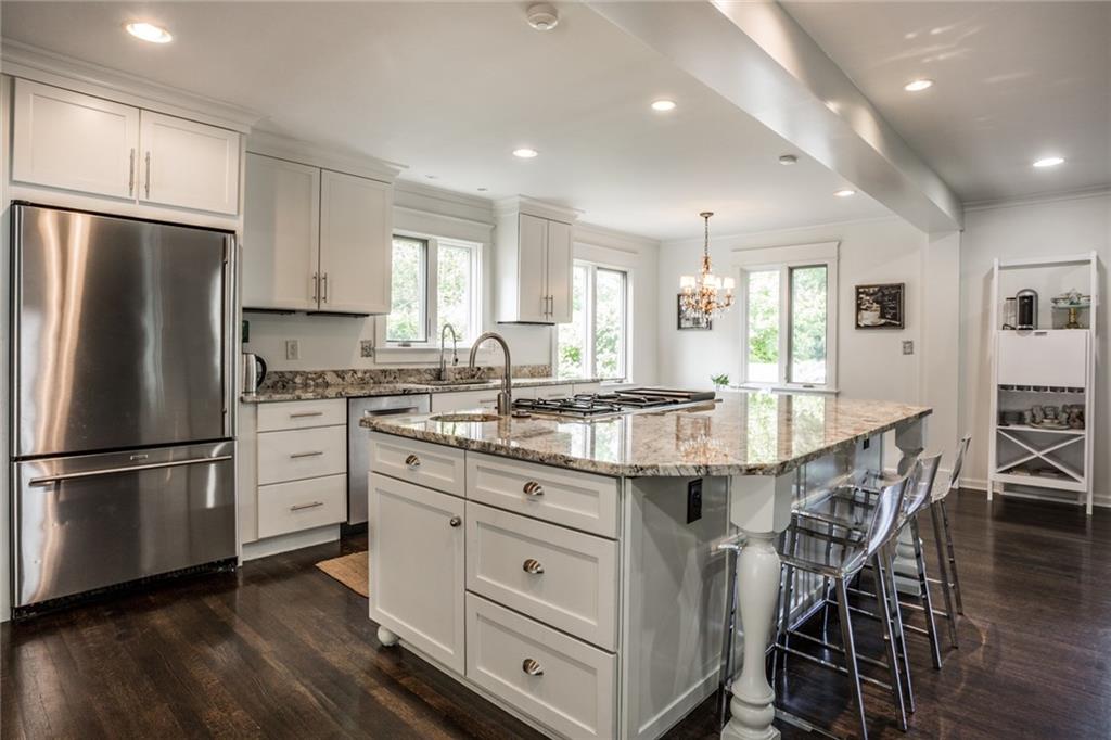 8939 Wickham Road Indianapolis, IN 46260 - Photo 8 of 41 Gallery Image 8
