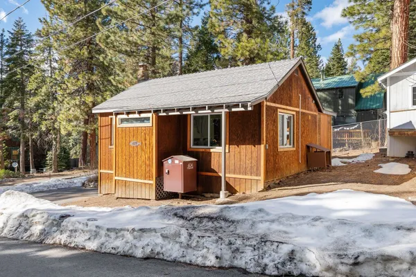 $715,000 | 604 Chipmunk Street, Kings Beach, CA 96143