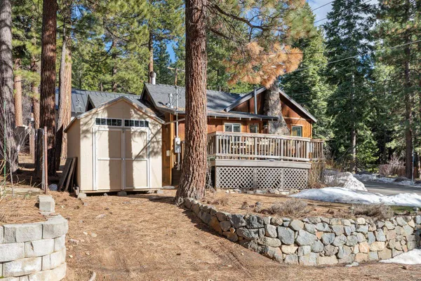 $715,000 | 604 Chipmunk Street, Kings Beach, CA 96143