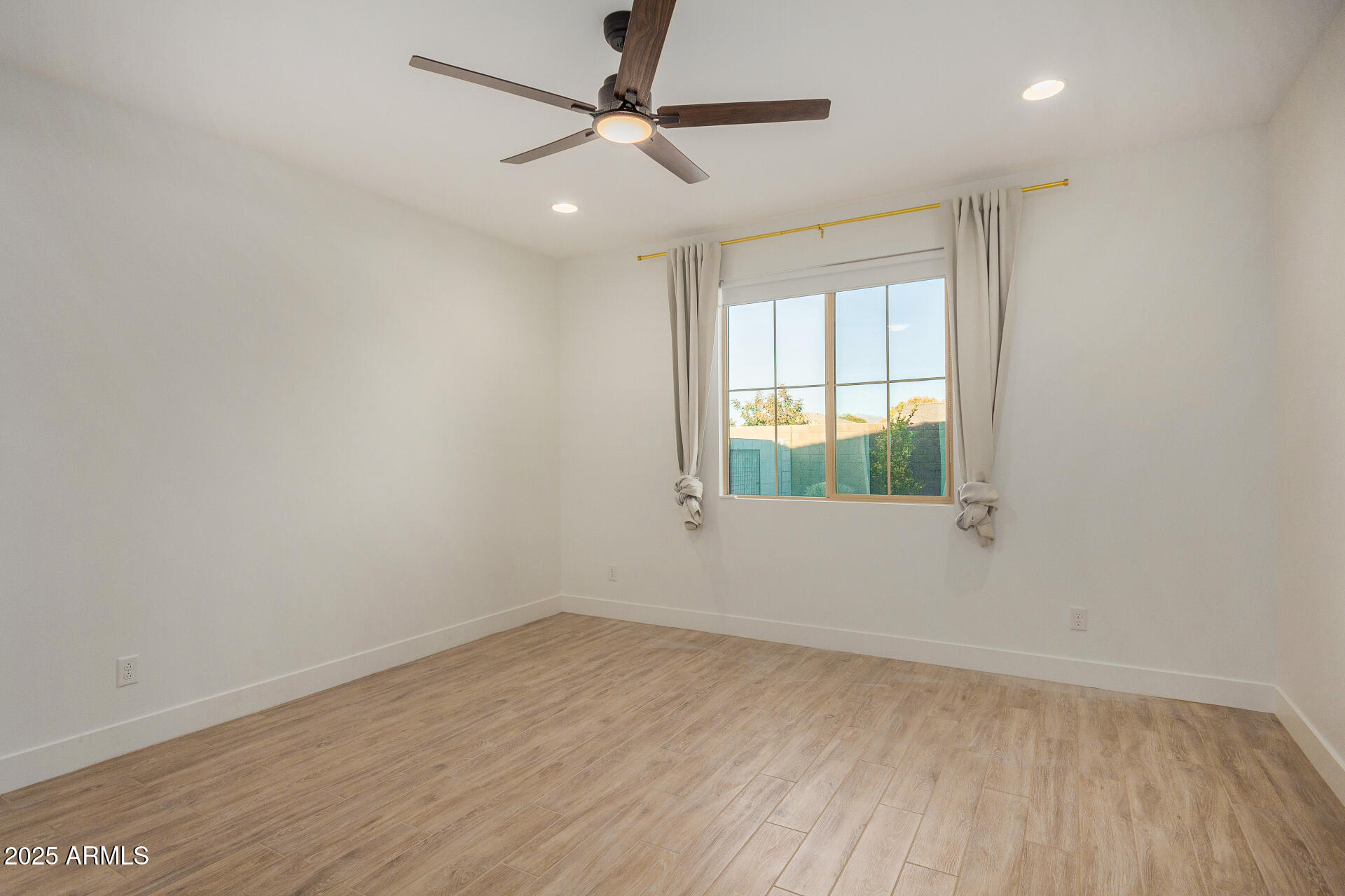 4609 South Element Mesa, AZ 85212 - Photo 12 of 32 12 - Element