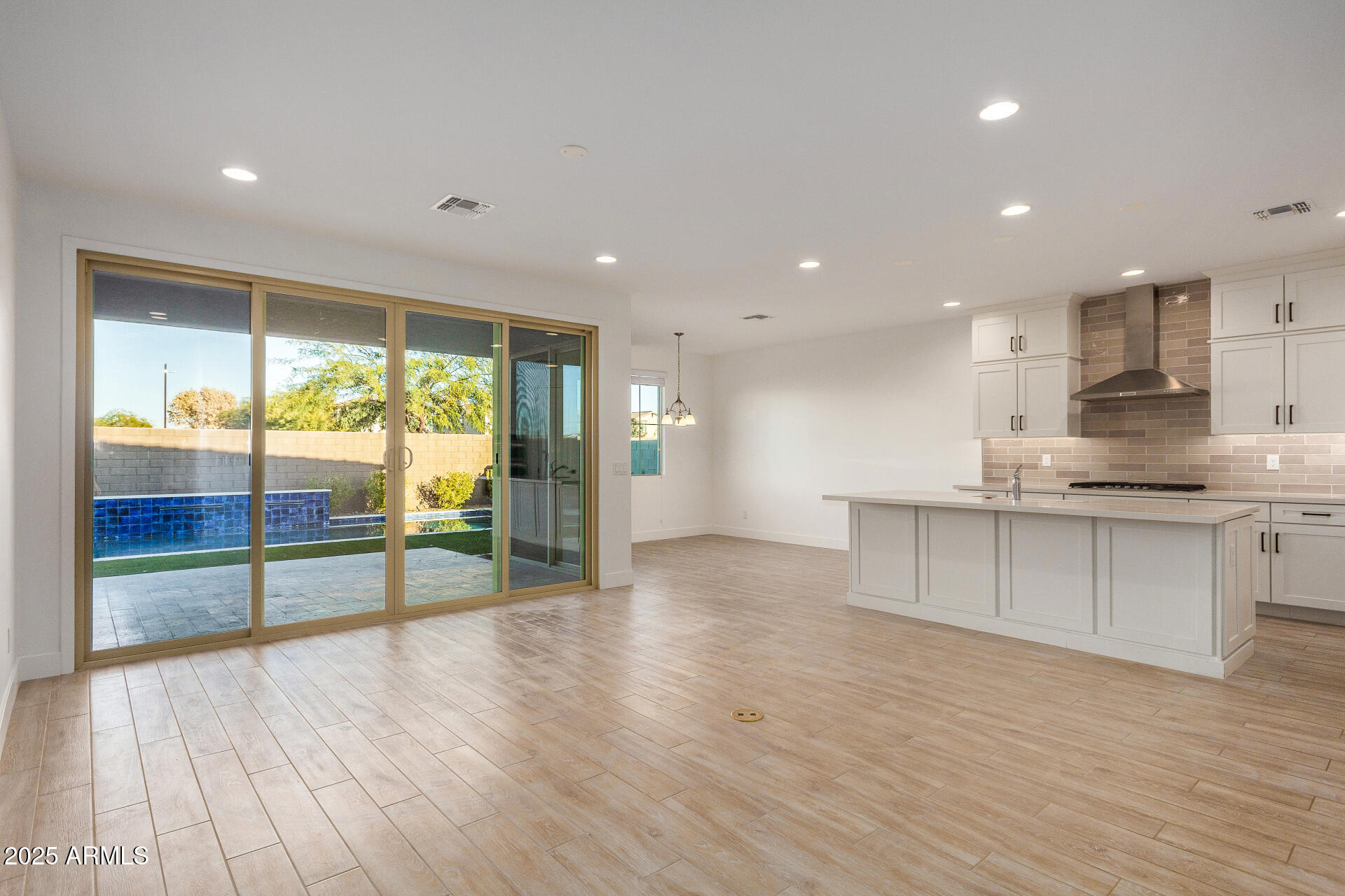 4609 South Element Mesa, AZ 85212 - Photo 6 of 32 06 - Element