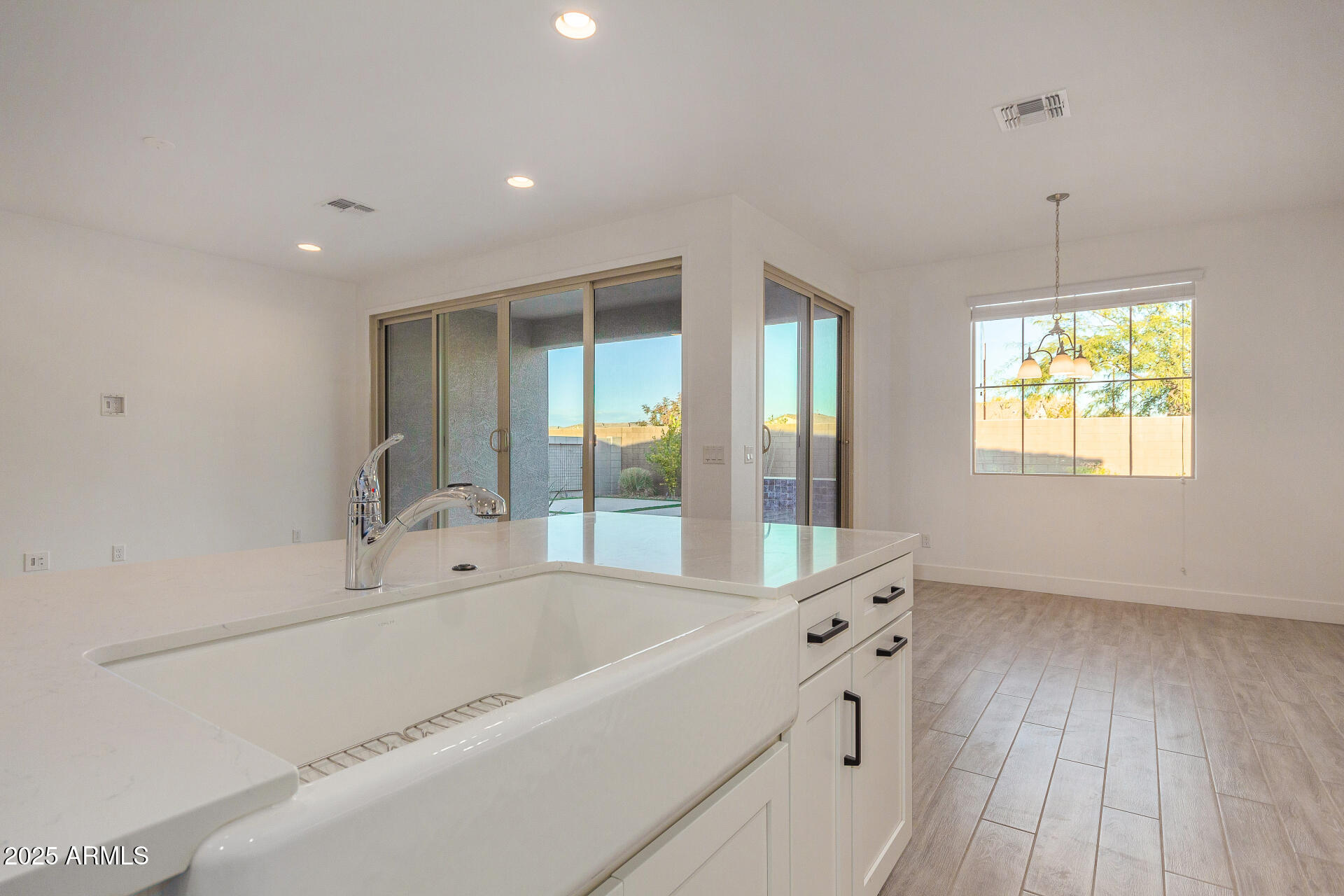 4609 South Element Mesa, AZ 85212 - Photo 8 of 32 08 - Element