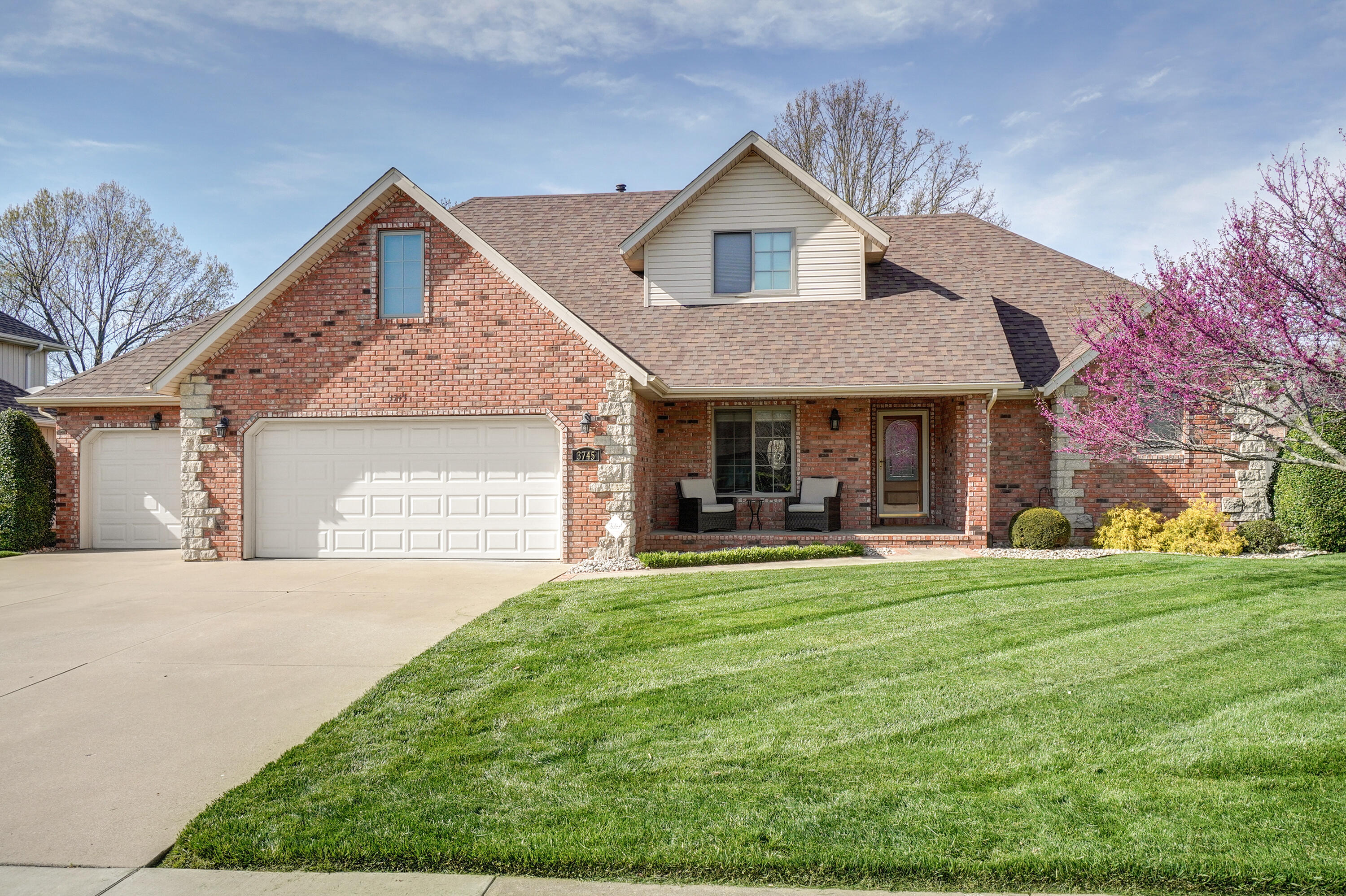 3745 West Randall Road Springfield, MO 65810 - Photo 1 of 1 Front