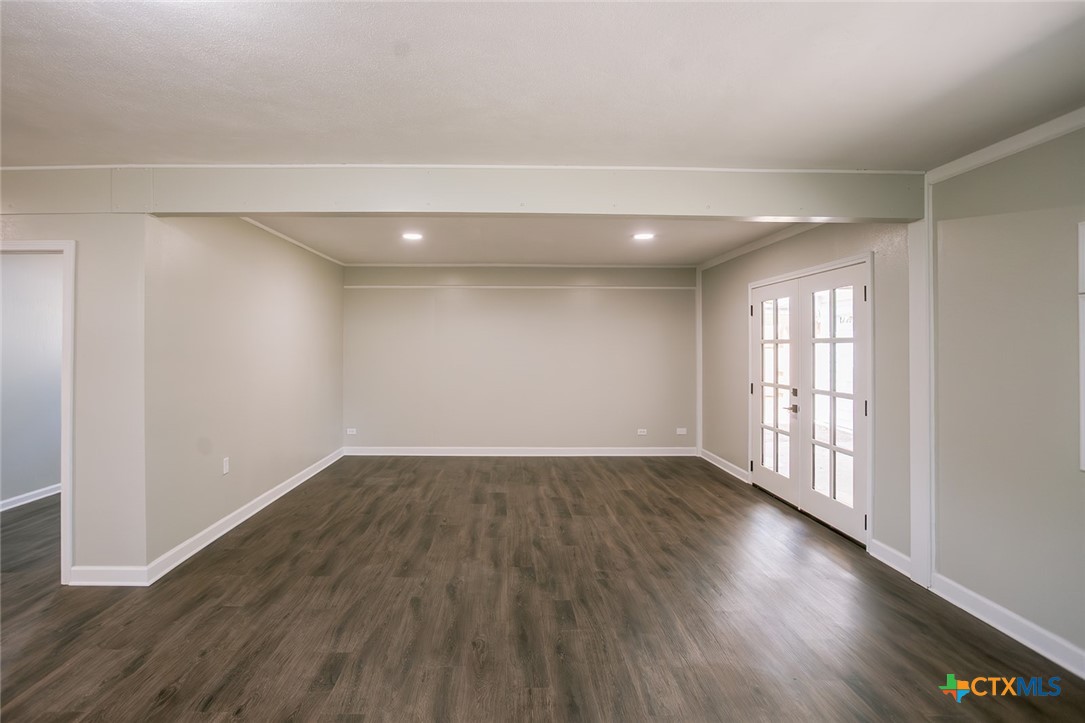 2807 Bluebonnet Street Victoria, TX 77901 - Photo 11 of 44